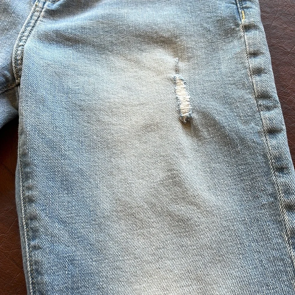 Old Navy | Boy’s Distressed Skinny Jeans sz 14